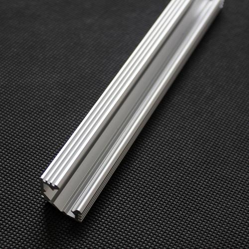 张家港市八方铝业生产加工led灯具铝型材.